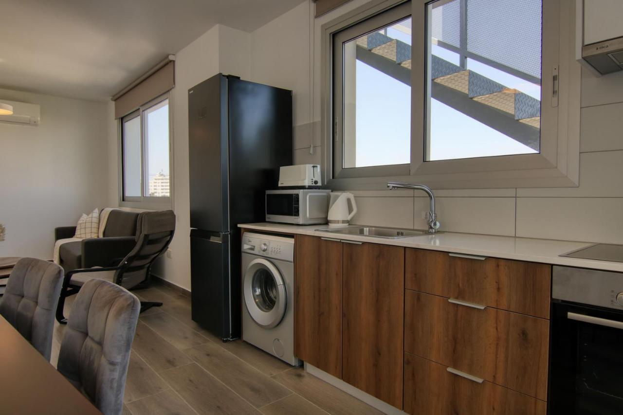 Апартаменты Phaedrus Living Coral Bliss *